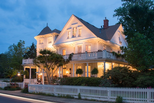 White Doe Inn Bed Breakfast Manteo Roanoke Island Outer Banks, NC